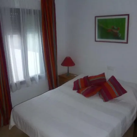 Edificio Vinasol Appt 1g 아파트 프리질리아나